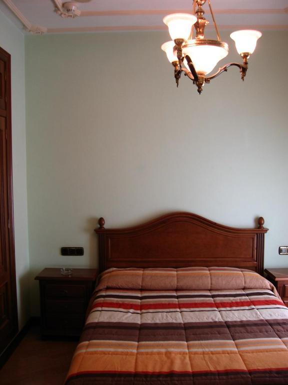 Hostal Granada Salamanca Room photo